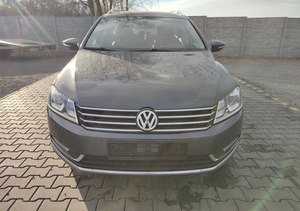 Volkswagen Passat cena 38900 przebieg: 213000, rok produkcji 2011 z Żychlin małe 596